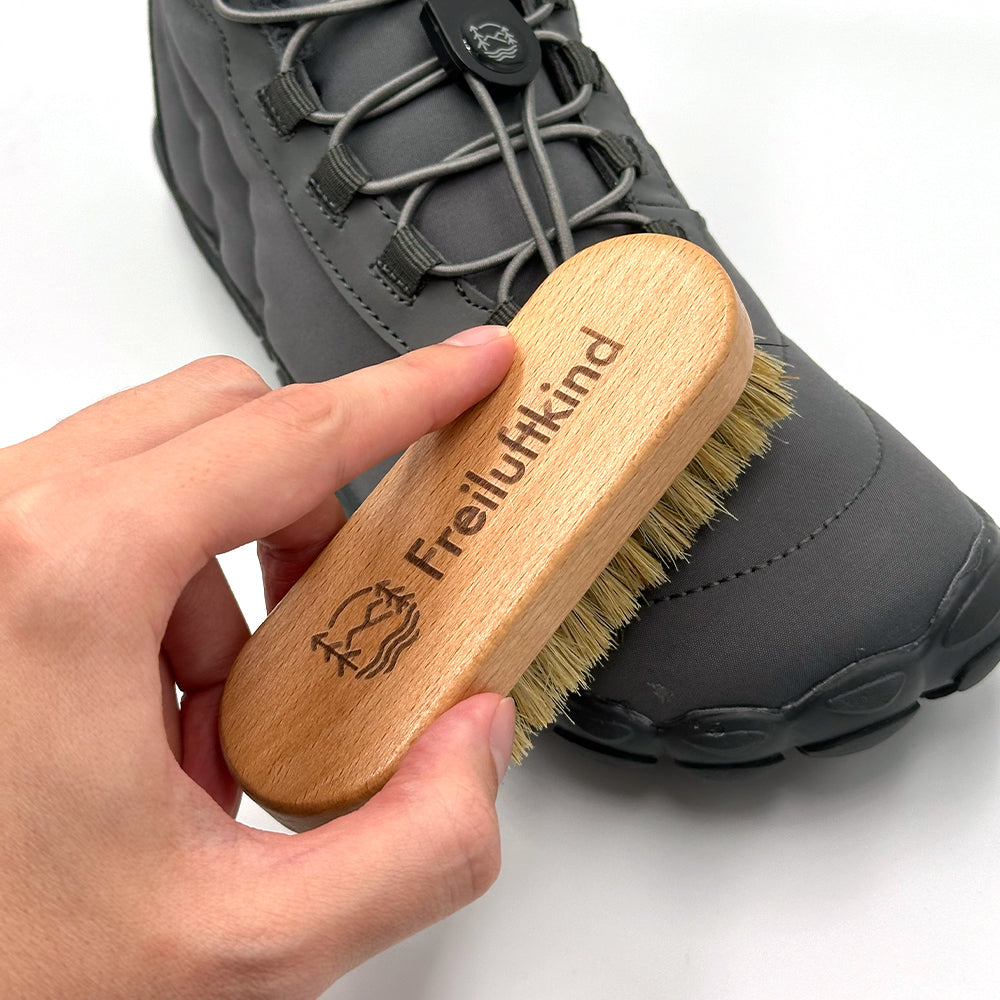 Cepillo para zapatos - madera natural con cerdas naturales